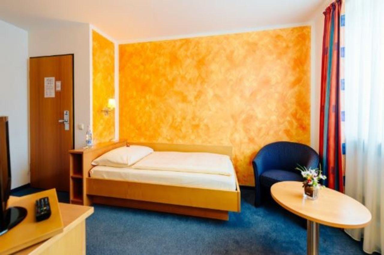 Hotel Graf Lehndorff Zur Messe Munchen Bagian luar foto